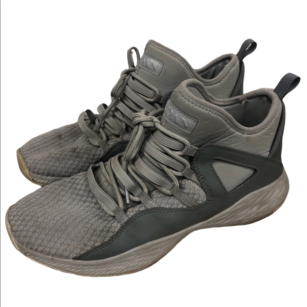 Jordan Formula 23 Gray‎ 2017 size 9 mens sneakers